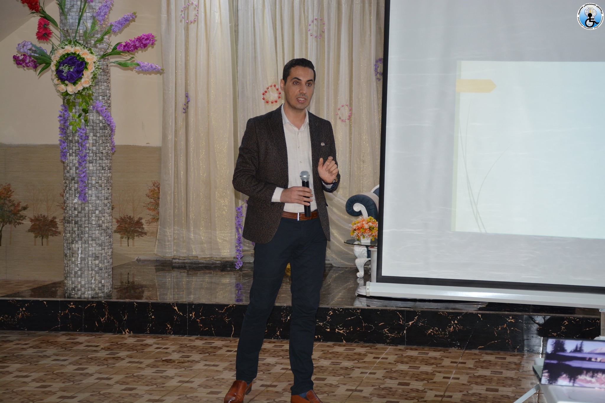 Arranging a training for families with CwDs on stutter techniques and behaviour therapy