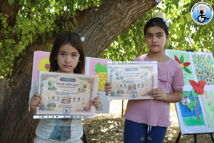 the closing ceremony of the “Friends of My Child” summer course;