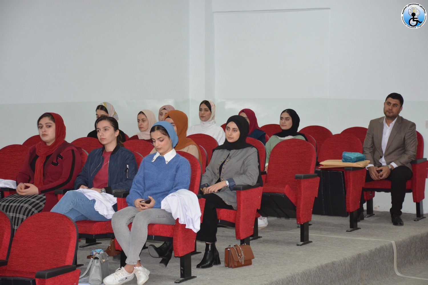 سمینار و ڕاهێنانی