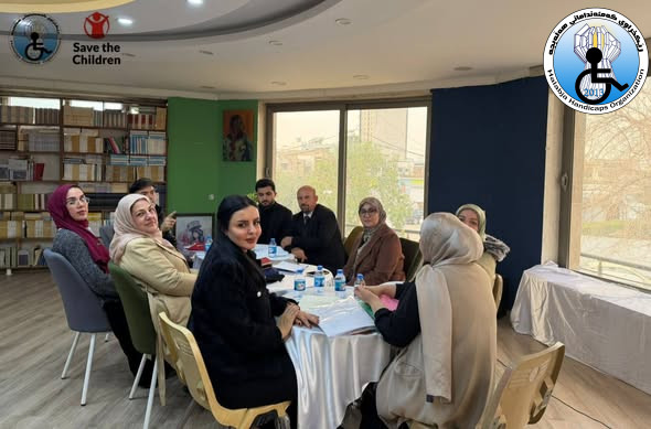 Conducting a meeting for trainers in the field of models (3&4) in inclusive education.