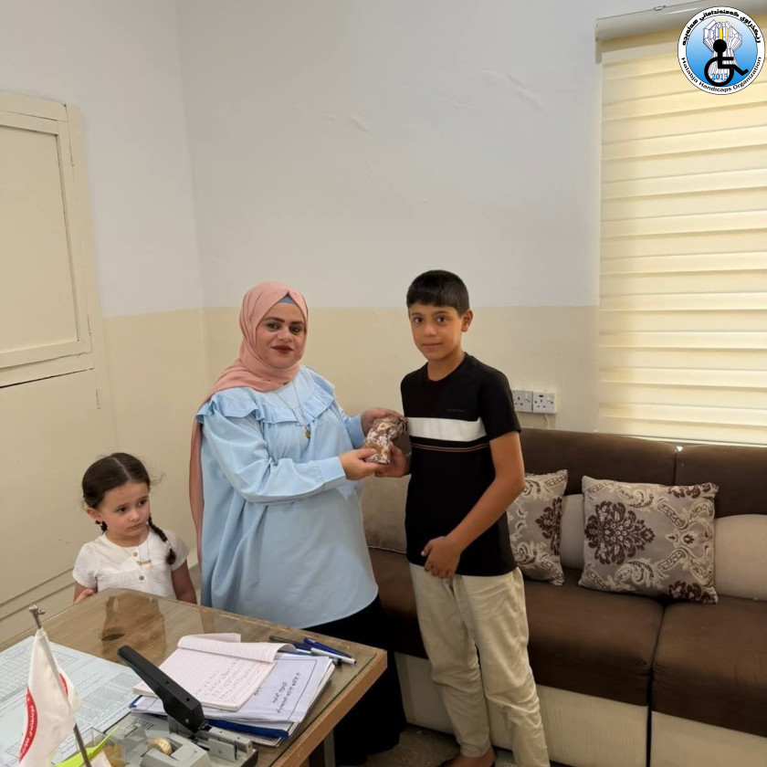 خەڵاتکردنی «گرووپی هاوڕێیانی قوتابخانە» لە قوتابخانەکانی دلین و هاوار – هەولێر