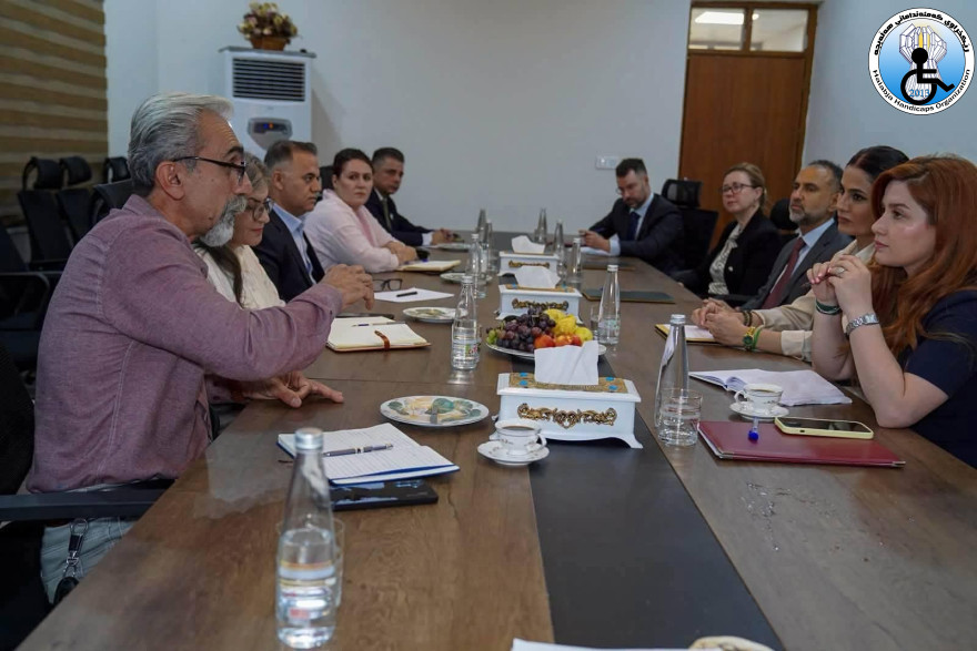 گفتوگۆکردن سەبارەت بە بارودۆخی هەڵەبجە، ژنان، گەنجان و کەمئەندامان کارو چالاکیەکانی ڕیکخراوەکان