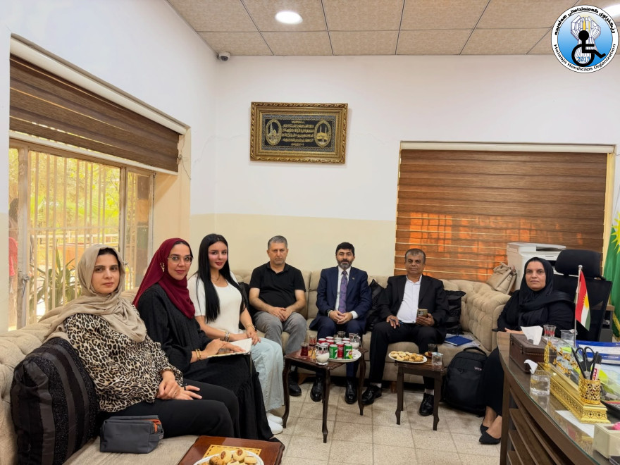 کۆبوونەوەی نوێنەری ڕێکخراوی کەمئەندامانی هەڵەبجە لەگەڵ گروپە چالاکەکانی قوتابخانەی هاوار
